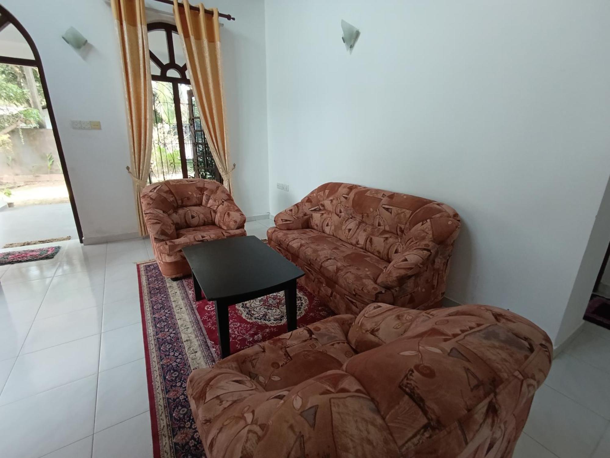 S And P Airport Transit Hostel And Villa 01 Negombo Exterior photo