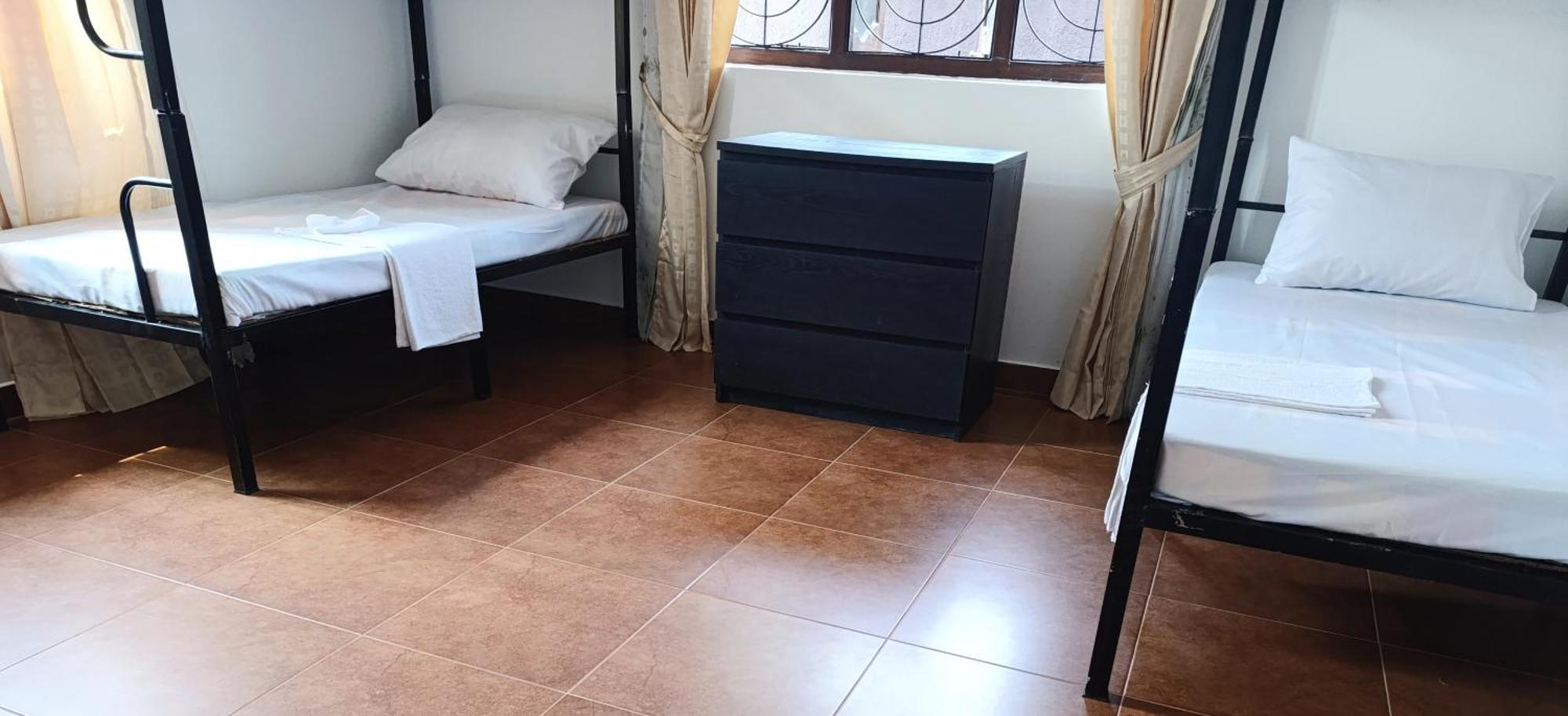 S And P Airport Transit Hostel And Villa 01 Negombo Room photo