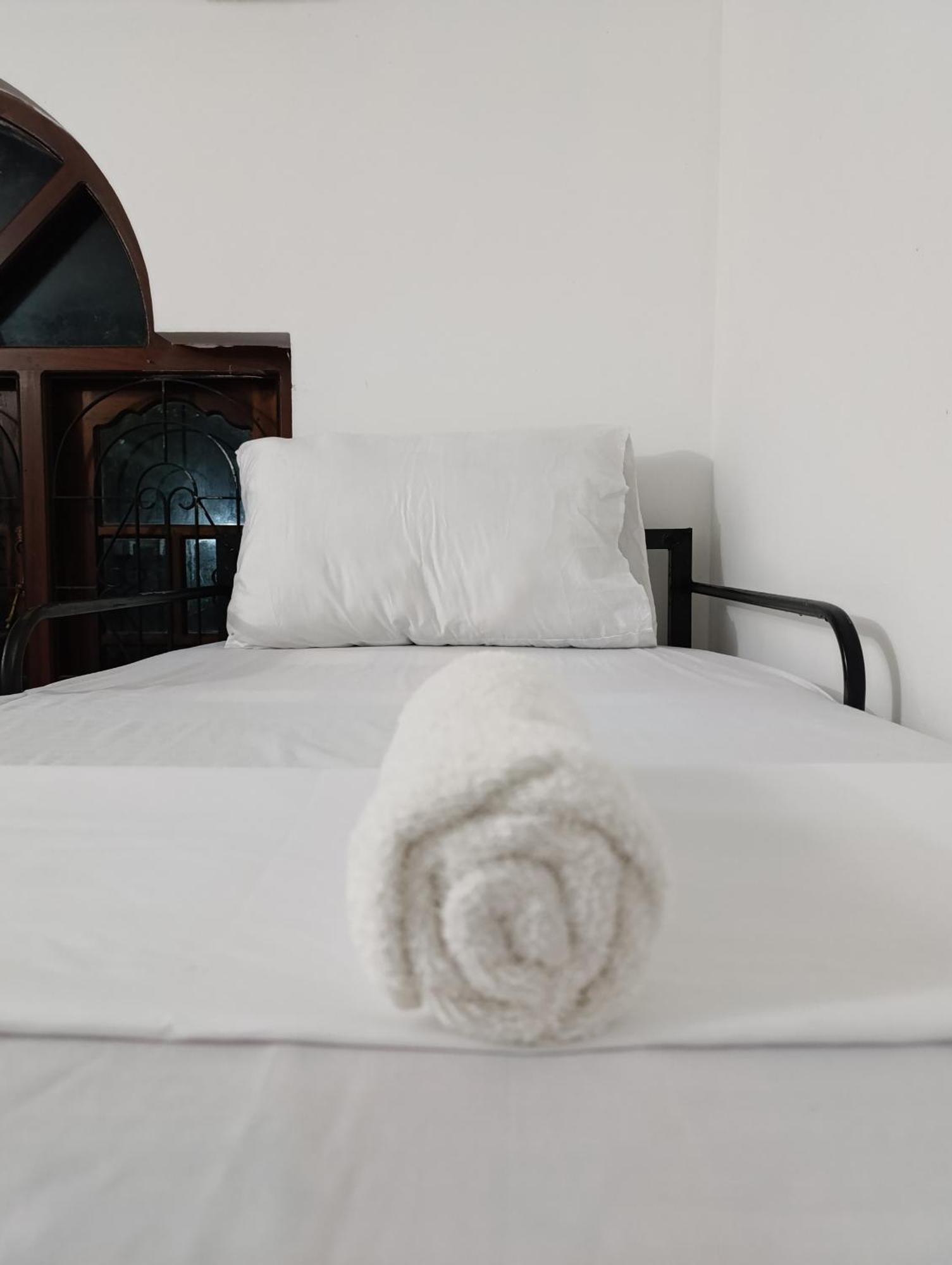S And P Airport Transit Hostel And Villa 01 Negombo Exterior photo